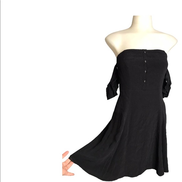 ASTR The Label | Sabina Off Shoulder Mini Dress in Black Button down Ruffle trim - Picture 11 of 11